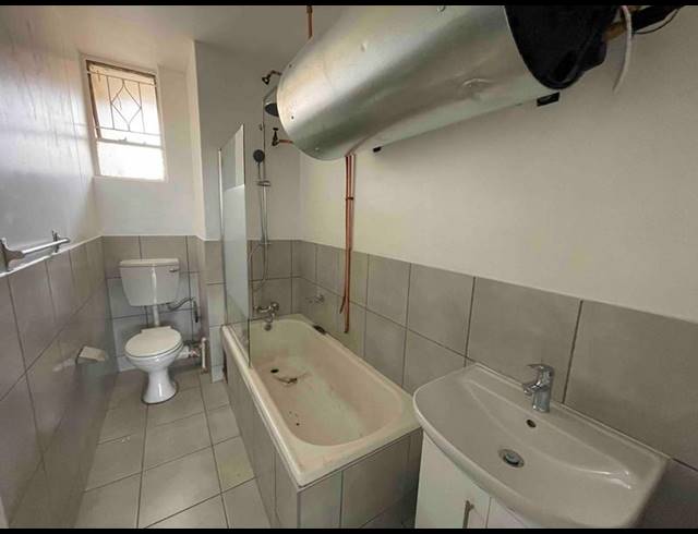 1 BEDROOM APARTMENT FOR SALE IN YEOVILLE
